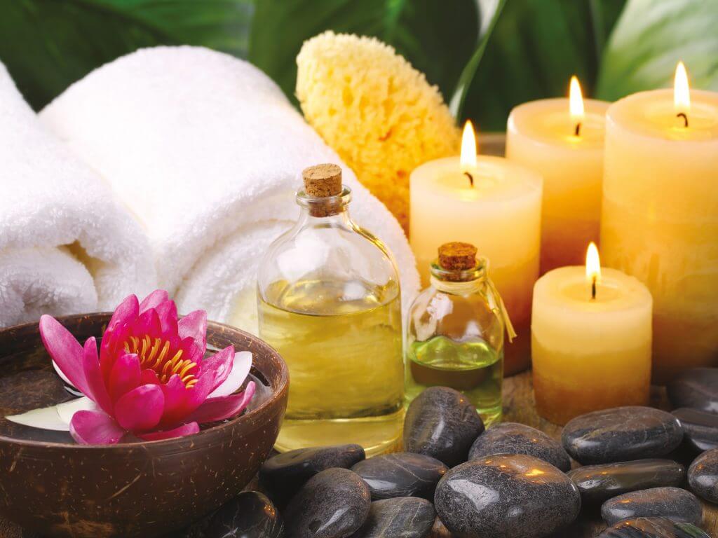 Teplá aroma oil relaxační masáž